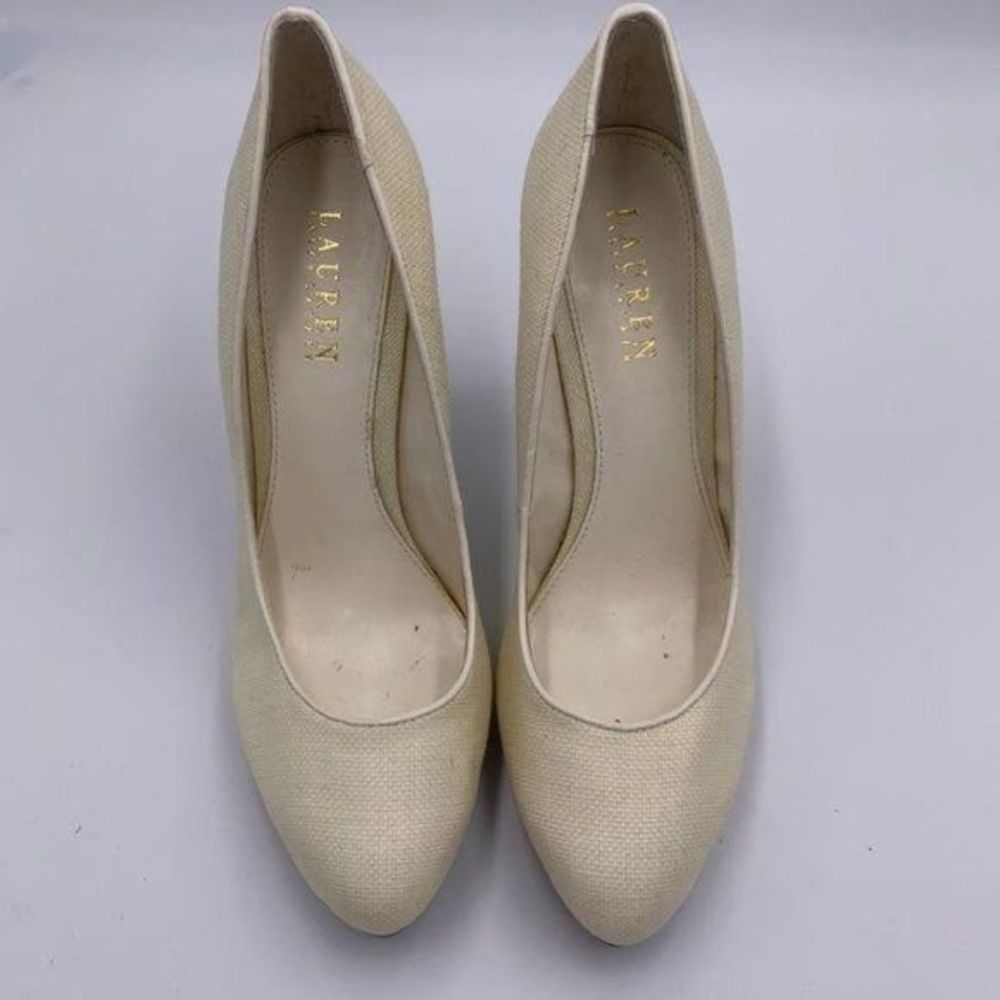 Ralph Lauren Cream Pumps‎ - Picture 2 of 5